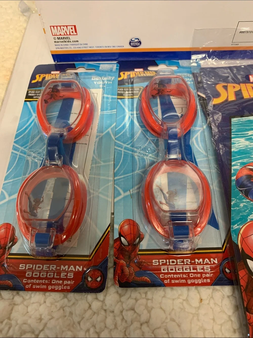 Spider-Man 4-Pc Swim Set NEW Kiddie Pool (2) Swim Goggles and matching Swim Tube